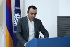 Իշխանության կողմից կատարվող հանձնումները՝ իսկական հանրաքվեի թեմա են