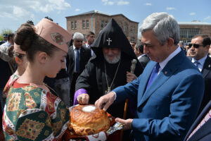 Իմ ուխտը Սուրբ Էջմիածնի և նրա Գահակալի հետ անխախտ է