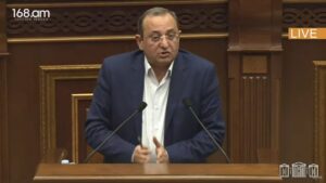 Բարձր աշխատավարձ ստացող Հայաստանի ամենապարապ ու անարդյունք չինովնիկը